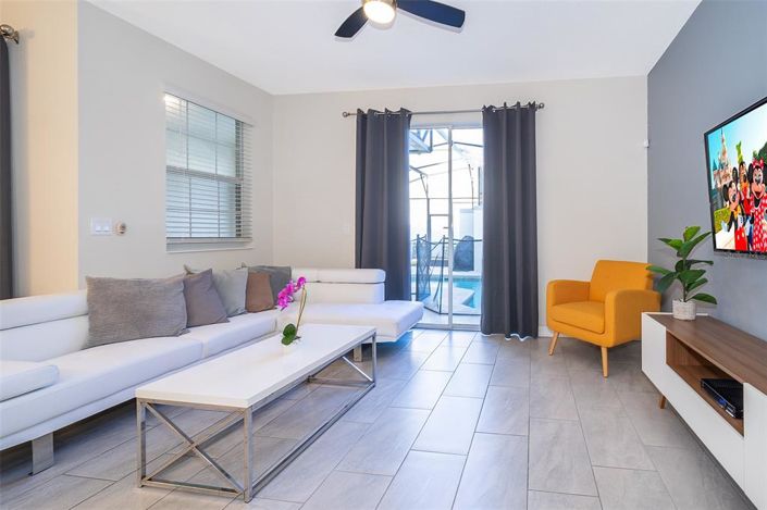 Image No.16-4 Bed Townhouse for sale