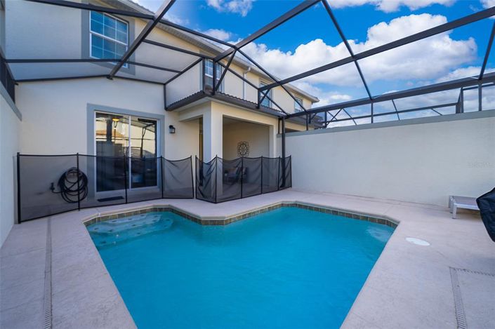 Image No.21-4 Bed Townhouse for sale