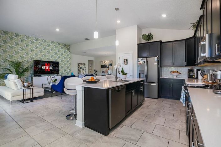 Image No.15-4 Bed Property for sale