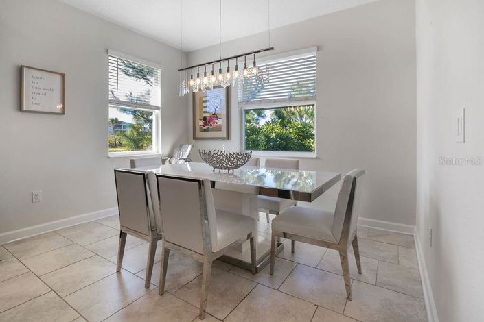 Image No.17-4 Bed Property for sale