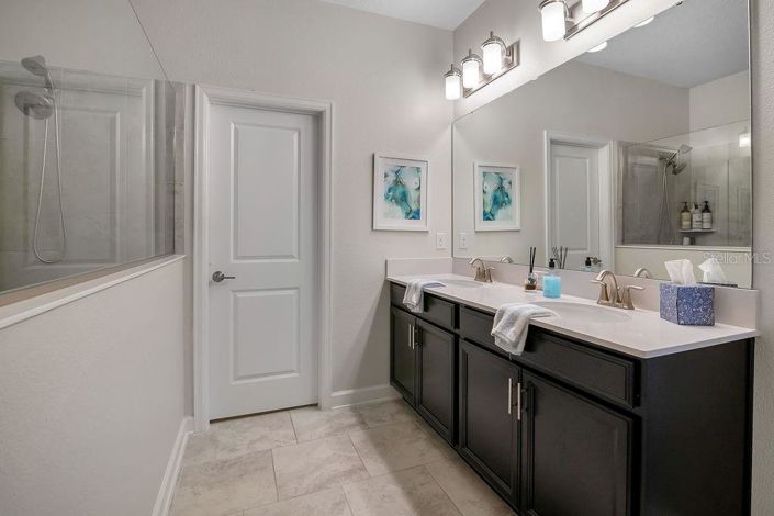 Image No.22-4 Bed Property for sale