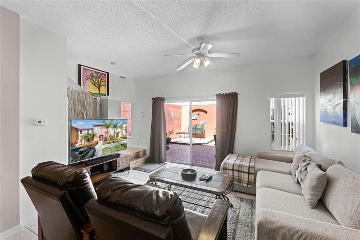 Image No.14-3 Bed Townhouse for sale