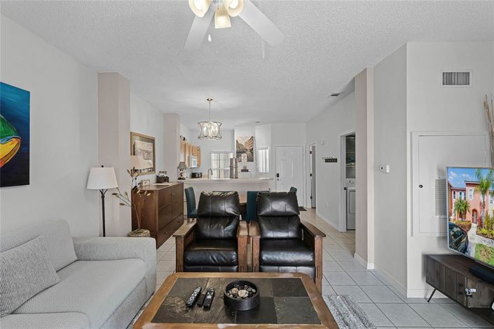 Image No.17-3 Bed Townhouse for sale