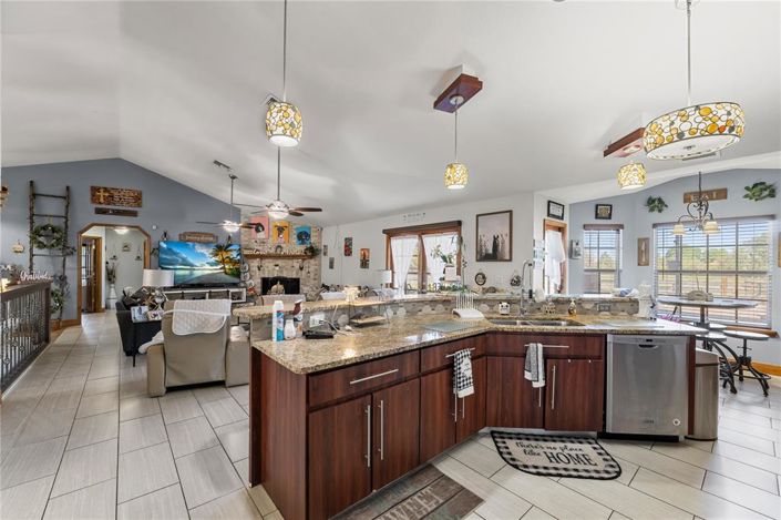 Image No.25-5 Bed Property for sale