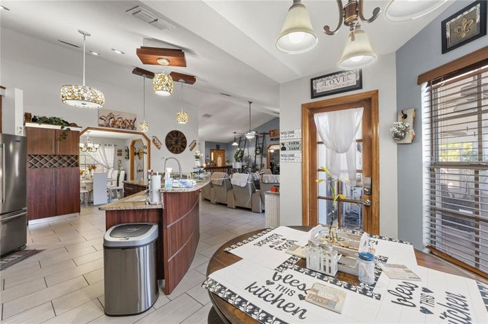 Image No.28-5 Bed Property for sale