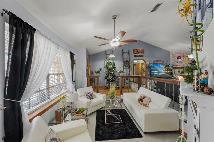 Image No.35-5 Bed Property for sale