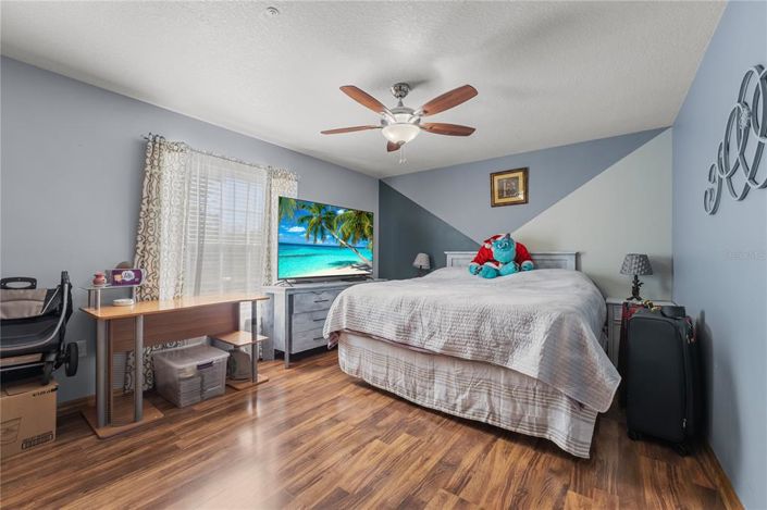 Image No.42-5 Bed Property for sale