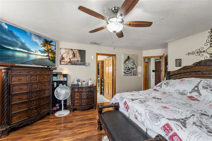 Image No.44-5 Bed Property for sale