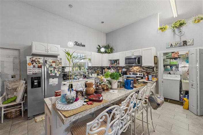 Image No.50-5 Bed Property for sale