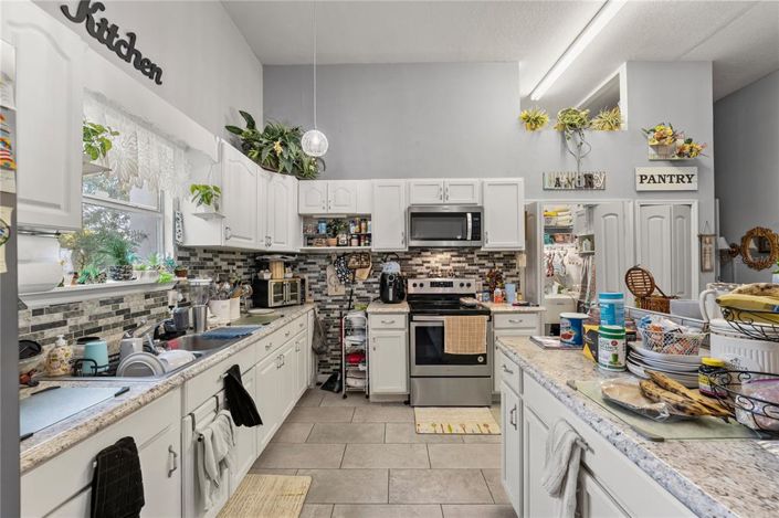 Image No.53-5 Bed Property for sale