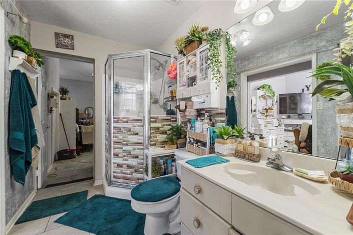 Image No.60-5 Bed Property for sale