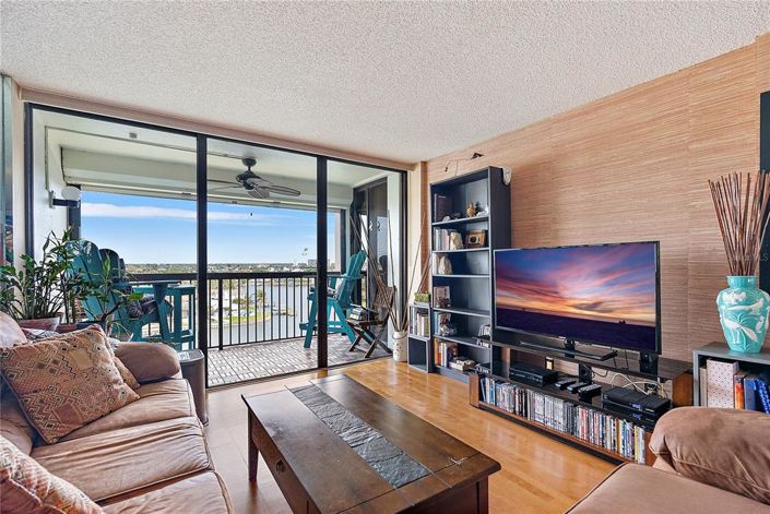 Image No.16-2 Bed Property for sale