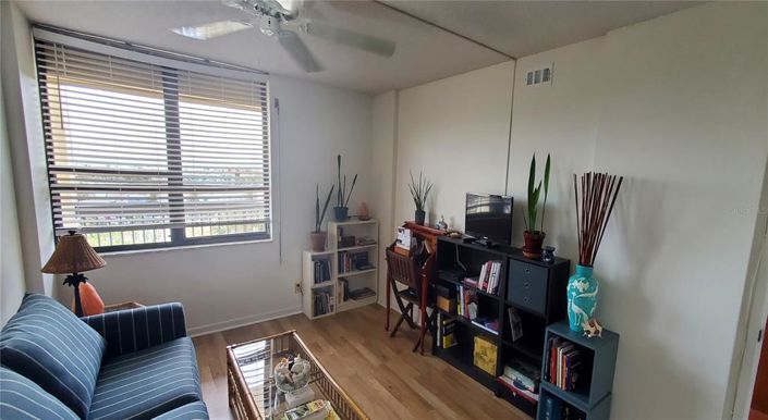 Image No.18-2 Bed Property for sale