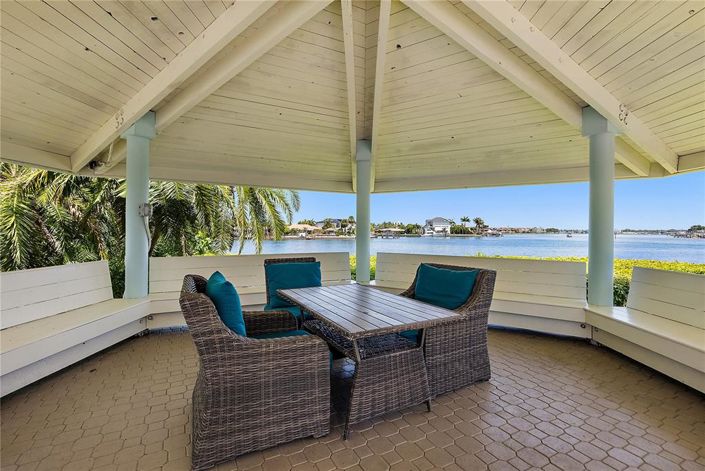 Image No.26-2 Bed Property for sale