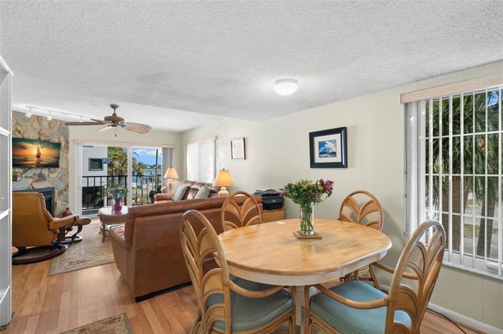 Image No.11-Maison de ville de 2 chambres à vendre à Treasure Island