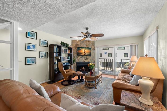 Image No.8-Maison de ville de 2 chambres à vendre à Treasure Island