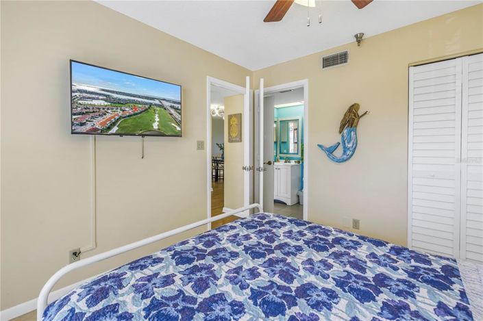 Image No.21-2 Bed Property for sale