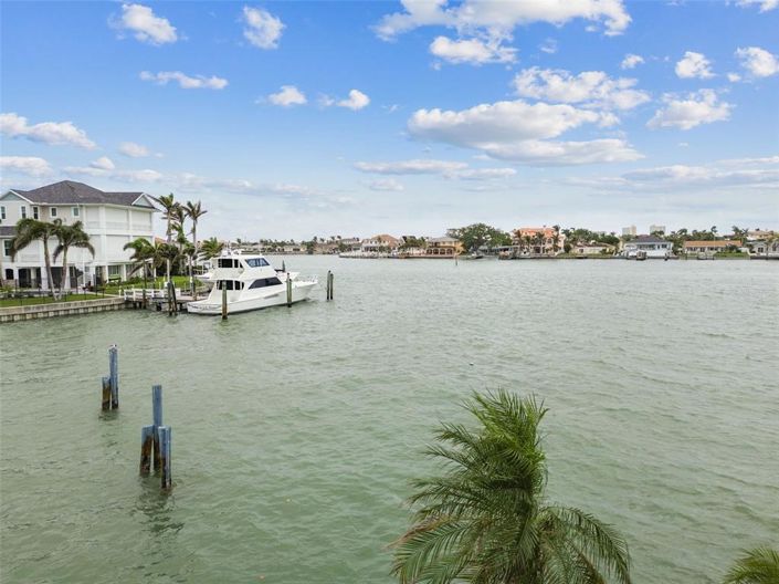 Image No.14-Propriété de 4 chambres à vendre à Treasure Island