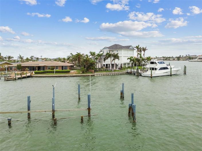 Image No.16-Propriété de 4 chambres à vendre à Treasure Island