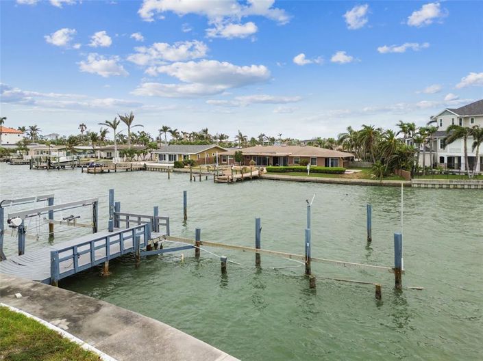 Image No.17-Propriété de 4 chambres à vendre à Treasure Island