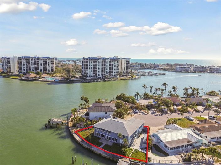 Image No.9-Propriété de 4 chambres à vendre à Treasure Island