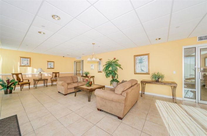 Image No.32-2 Bed Property for sale