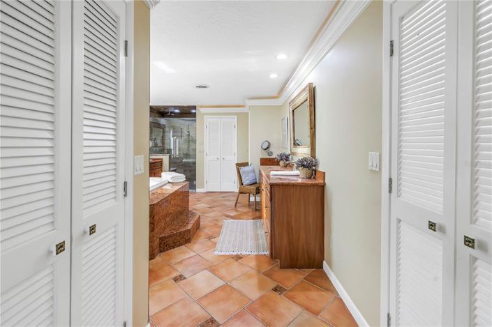 Image No.30-4 Bed Property for sale