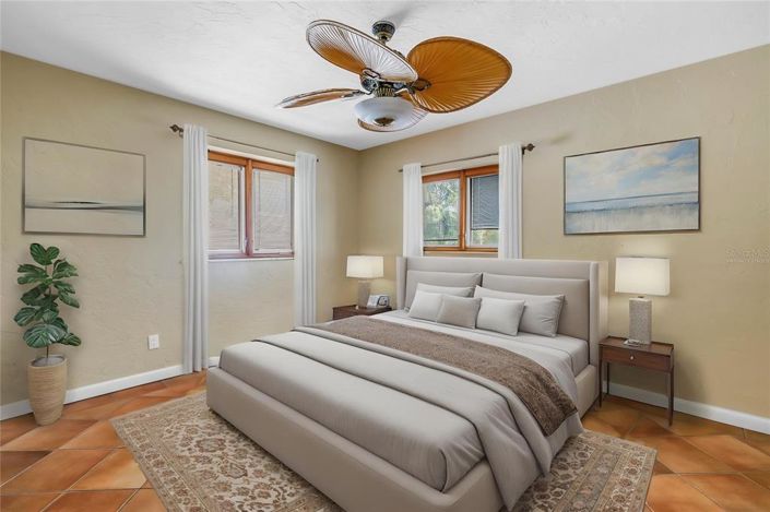 Image No.42-4 Bed Property for sale