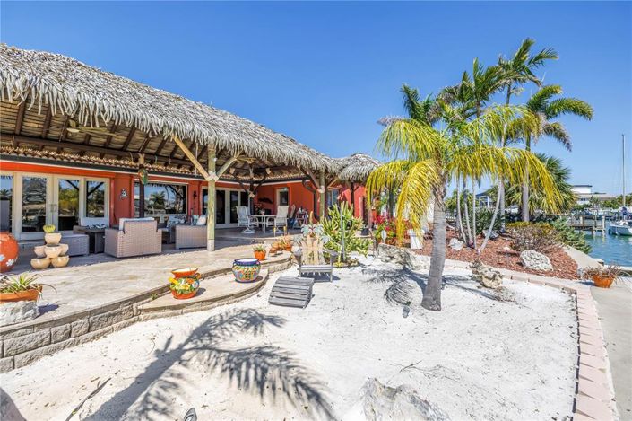 Image No.52-4 Bed Property for sale