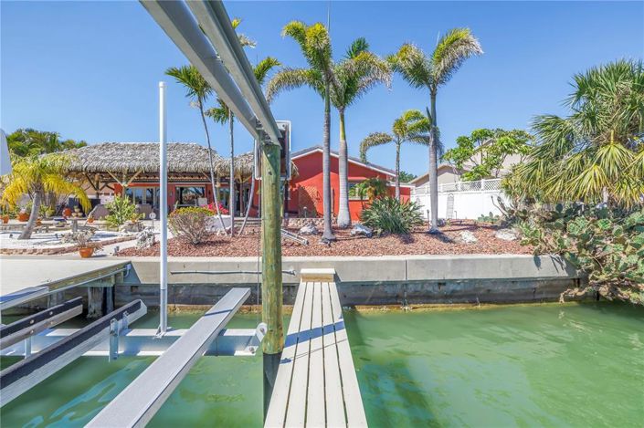 Image No.63-4 Bed Property for sale