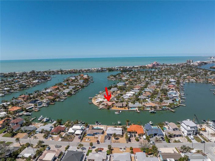 Image No.78-4 Bed Property for sale