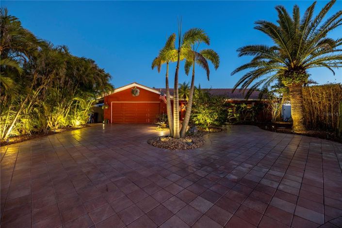 Image No.79-4 Bed Property for sale