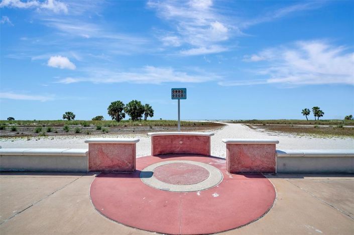 Image No.53-1 Bed Property for sale