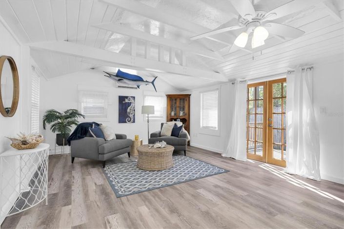 Image No.3-Propriété de 2 chambres à vendre à Treasure Island