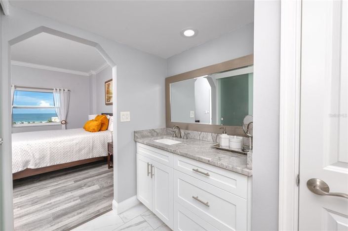 Image No.33-2 Bed Property for sale