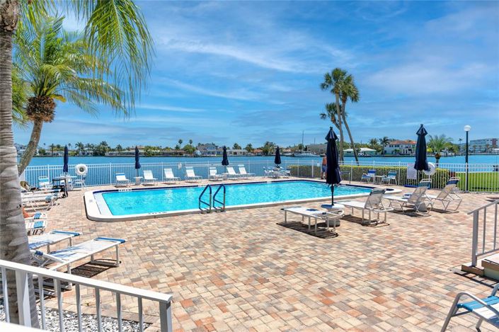 Image No.36-2 Bed Property for sale