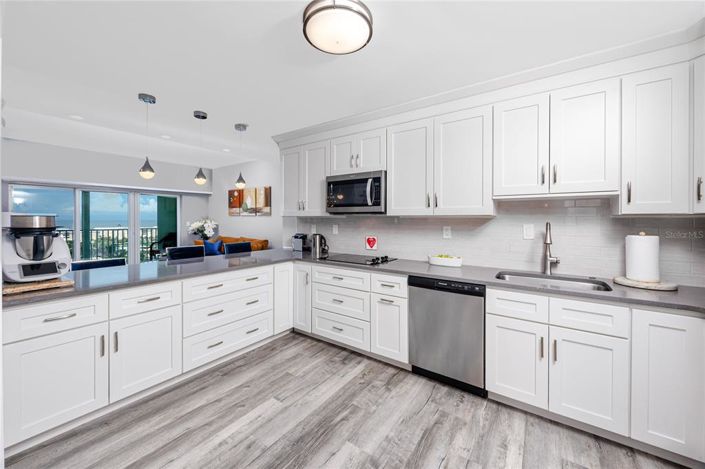 Image No.9-2 Bed Property for sale