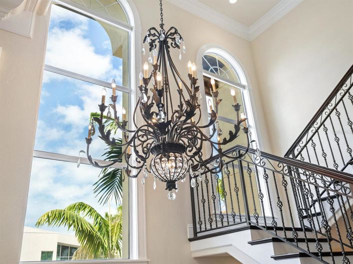 Image No.10-3 Bed Property for sale