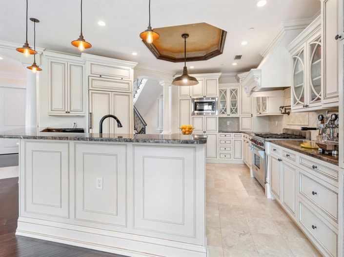 Image No.20-3 Bed Property for sale