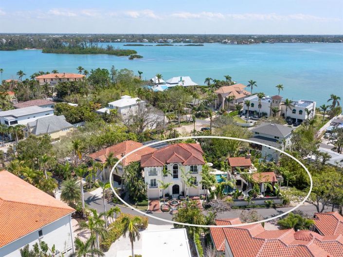 Image No.3-3 Bed Property for sale