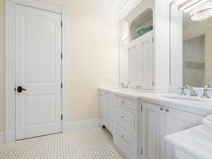 Image No.30-3 Bed Property for sale