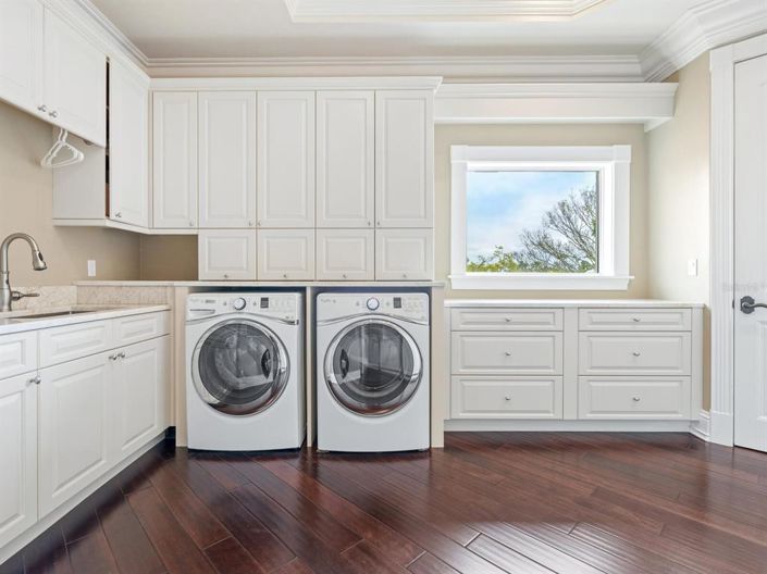 Image No.35-3 Bed Property for sale