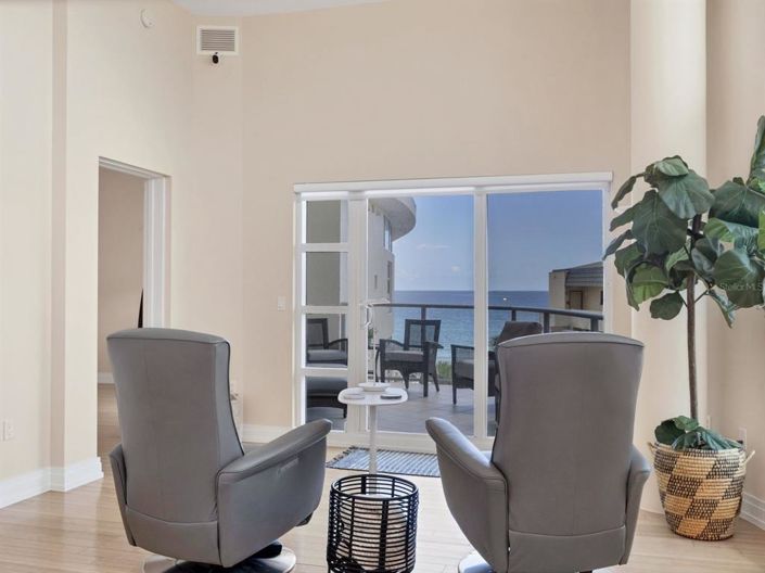 Image No.11-3 Bed Property for sale