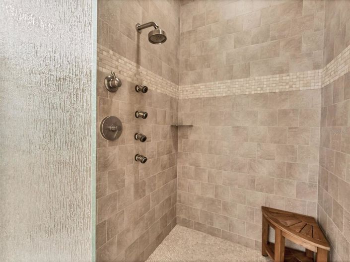 Image No.20-3 Bed Property for sale