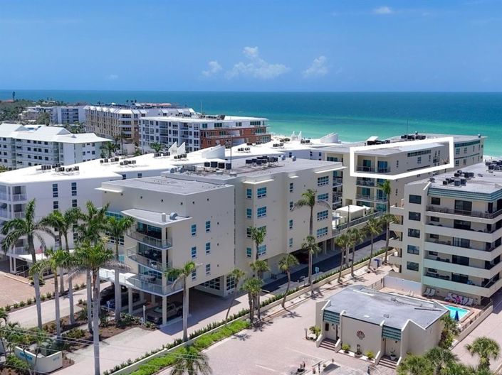 Image No.43-3 Bed Property for sale