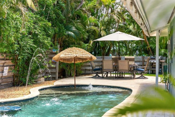 Image No.60-4 Bed Property for sale