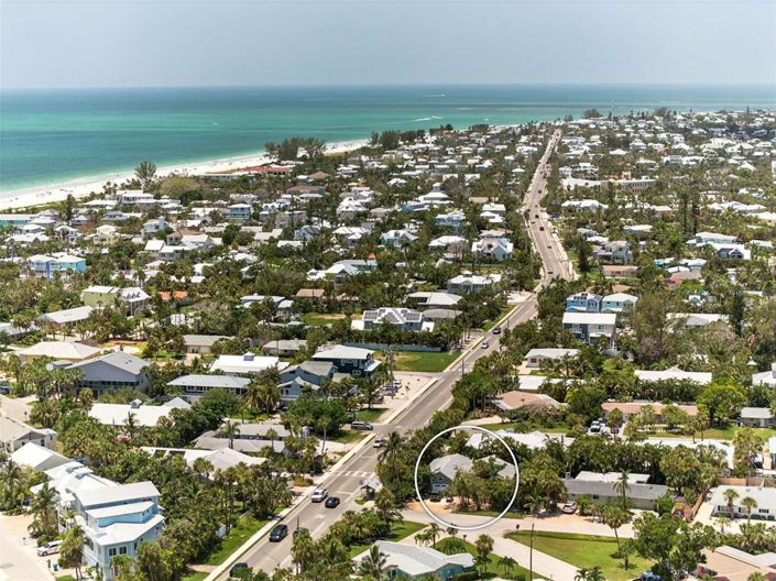 Image No.66-4 Bed Property for sale