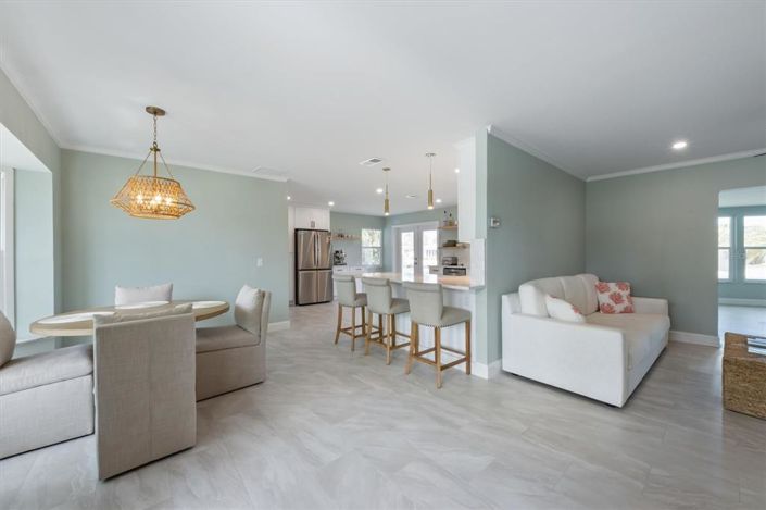 Image No.10-2 Bed Property for sale