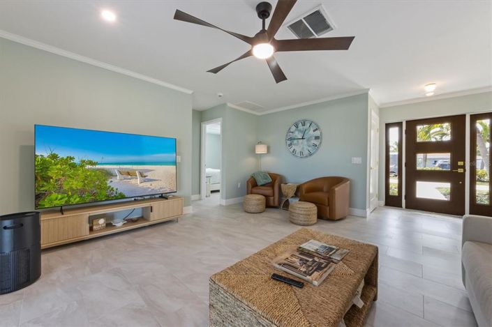 Image No.13-2 Bed Property for sale