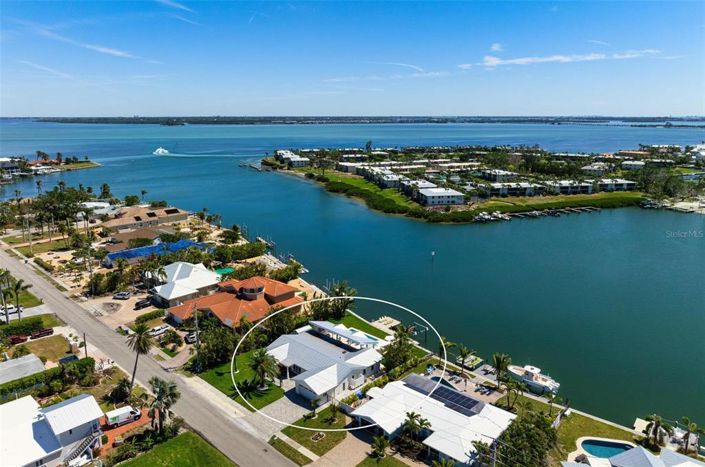 Image No.2-Propriété de 3 chambres à vendre à Holmes Beach